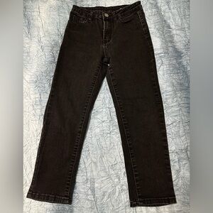 133. Classic Black Women's Capri Jeans
